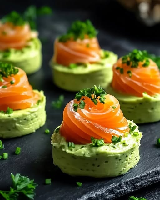 Avocadomousse und festlicher Räucherlachs: Festin en Verrine