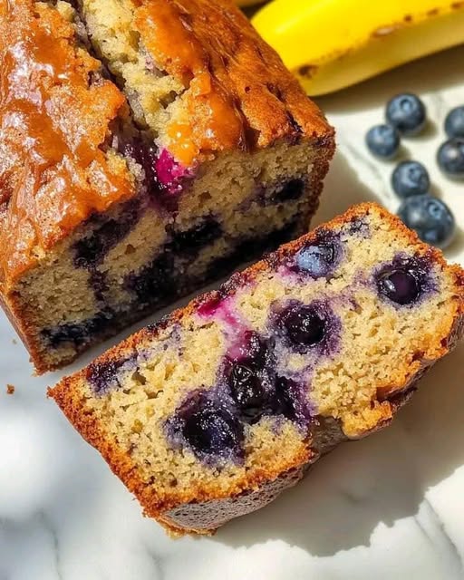 Blaubeer-Bananenbrot: Der perfekte Mix aus Fruchtigkeit und Süße